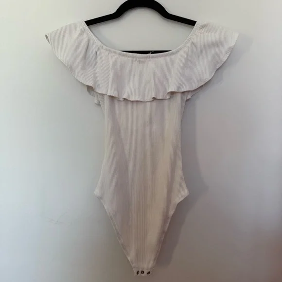 White Ruffle Off-Shoulder Bodysuit - Picture 2 of 2
